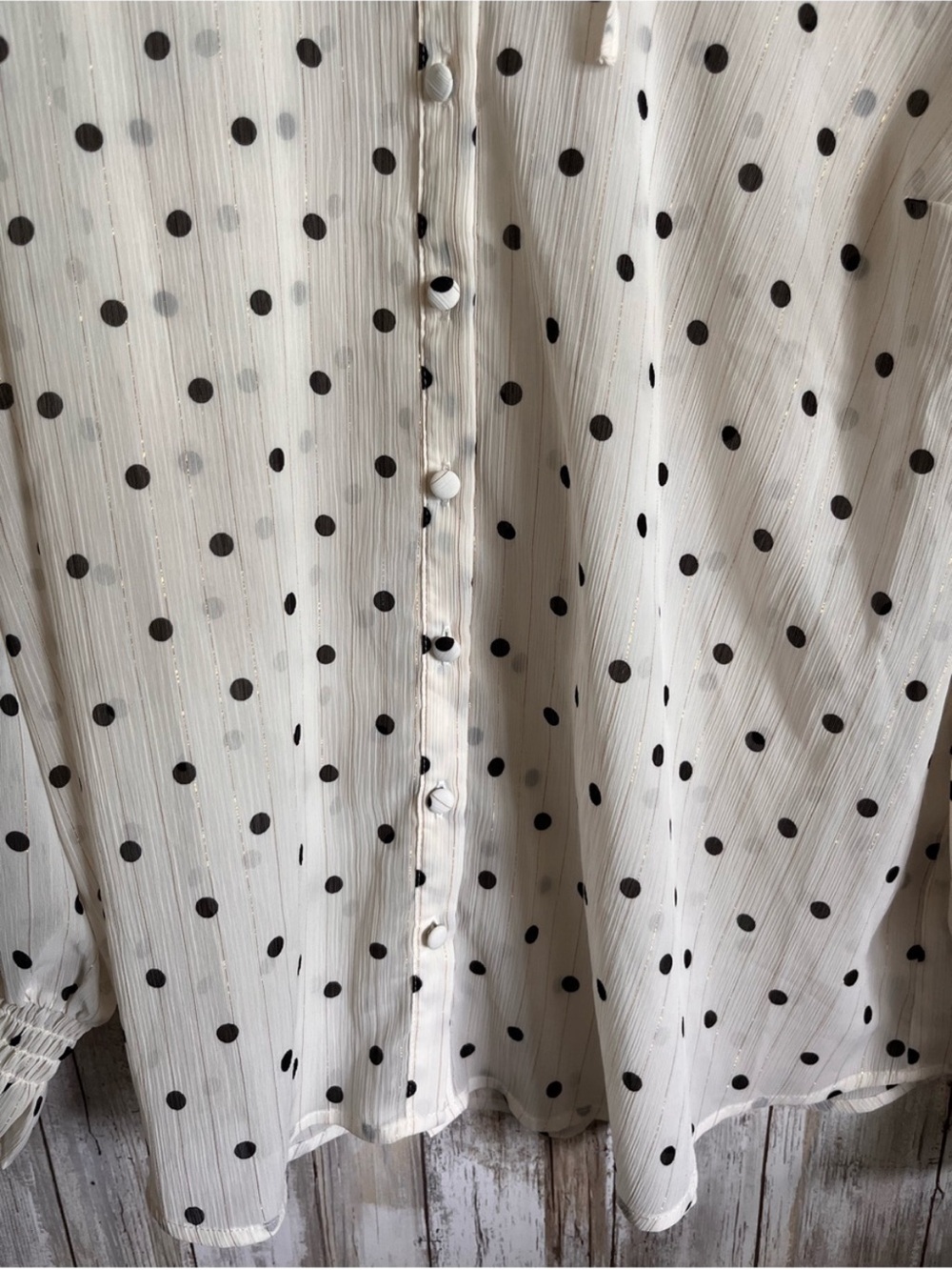 Torrid Crinkle Chiffon Polka Dot Button Up Blouse Gold Stripe Size 0 NWT - Picture 6 of 6